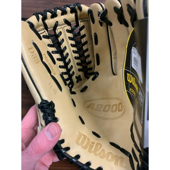 Wilson A2000 11.75-Inch Baseball Glove - Image 6