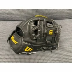 Wilson A2000 DP15 Pedroia Fit 11.5" Infield Baseball Glove - Right Hand Throw