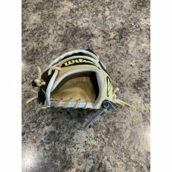 Wilson A2000 Pro Stock 1786 11.5 Infielder Baseball Glove