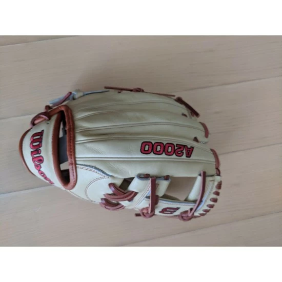 GRS-2018-87 Wilson RHT A2000 Pro Infield Baseball Glove 11.75 Inch - Image 3