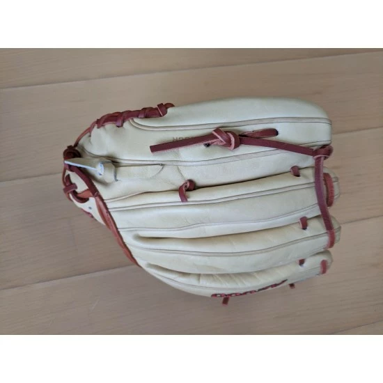 GRS-2018-87 Wilson RHT A2000 Pro Infield Baseball Glove 11.75 Inch - Image 4