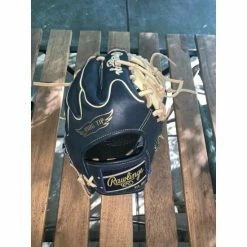 Rawlings *RARE EXCLUSIVE* Navy + Gold Wing Tip Pro Preferred PROS204W-2NC